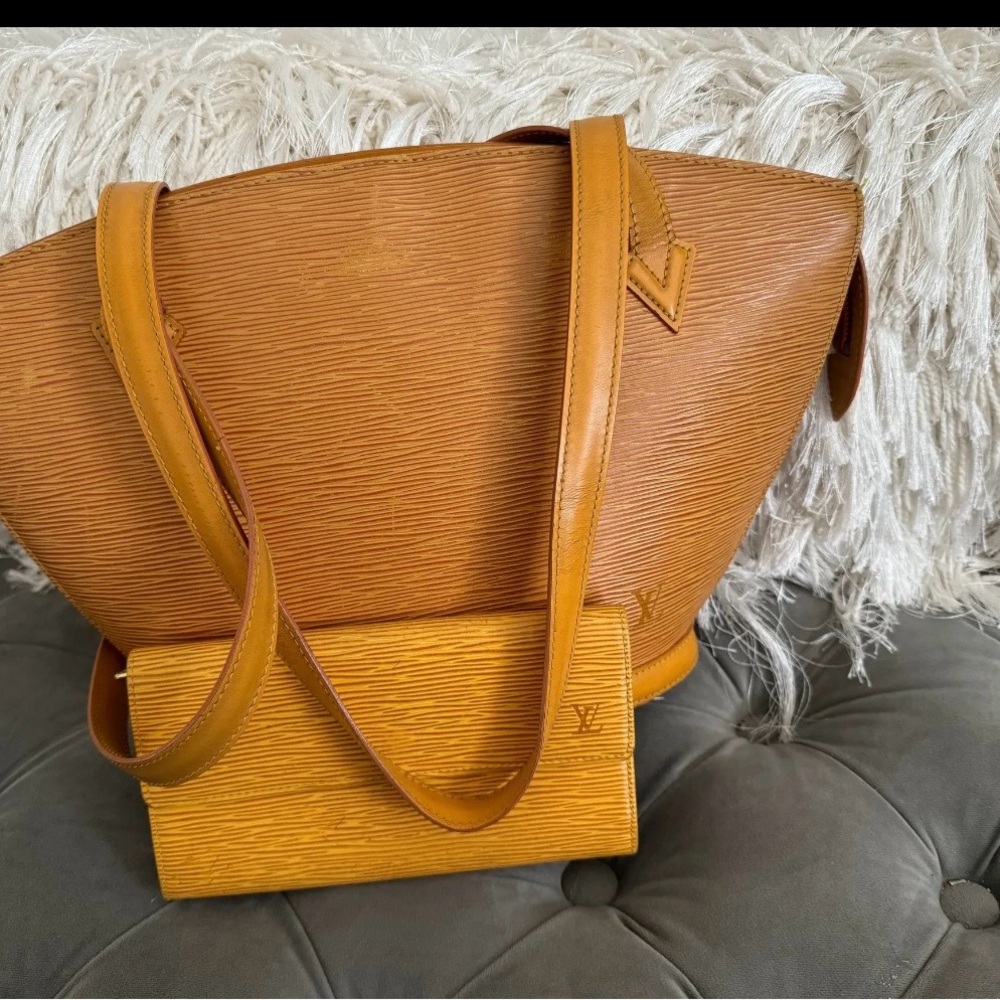 Louis Vuitton ST Jacques